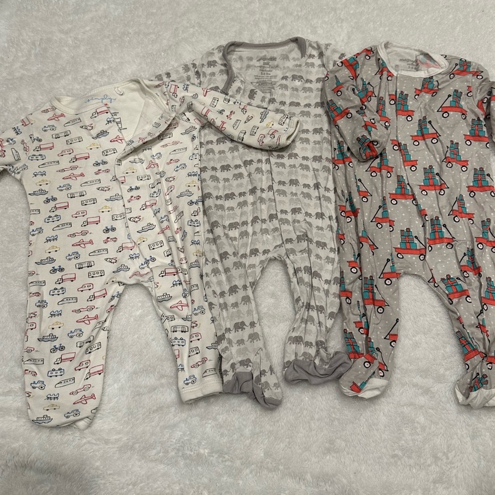 Bundle of magnetic me onesies.